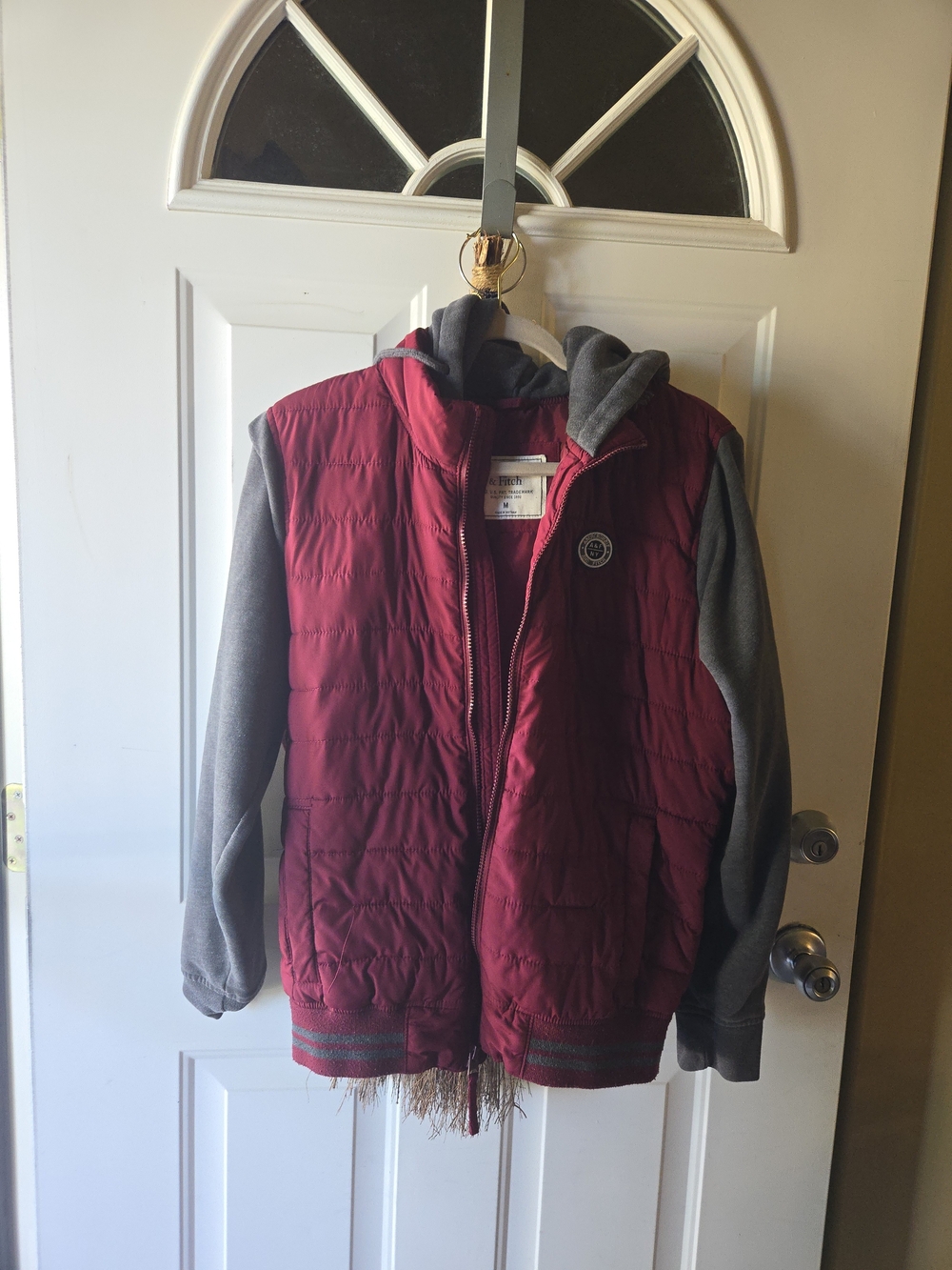 Abercrombie & Fitch Men's Burgundy Quilted Jacket with Gray Sleeves